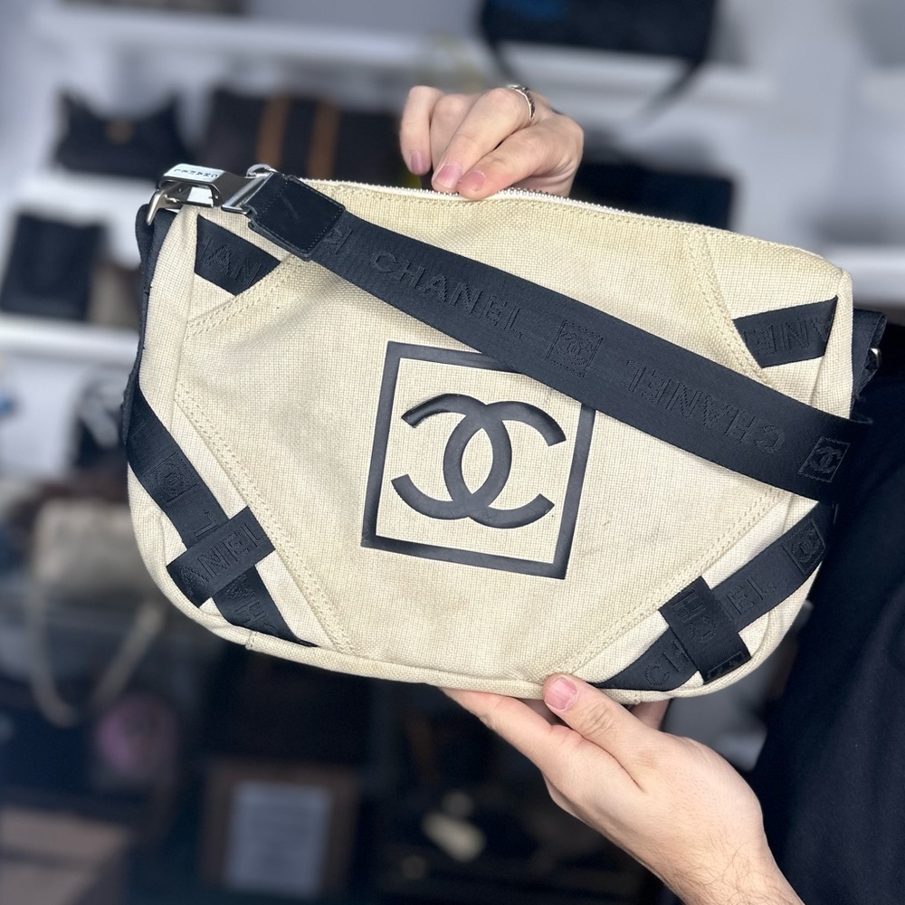 Chanel Messenger